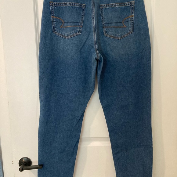 American Eagle Mom Jean - Picture 2 of 10